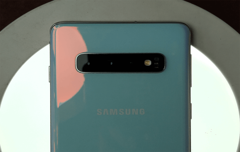 Samsung Galaxy S10 : What’s more than a punchhole camera?