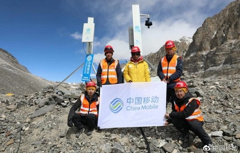 5G Antennas on Everest; Base camp now has 5G coverage