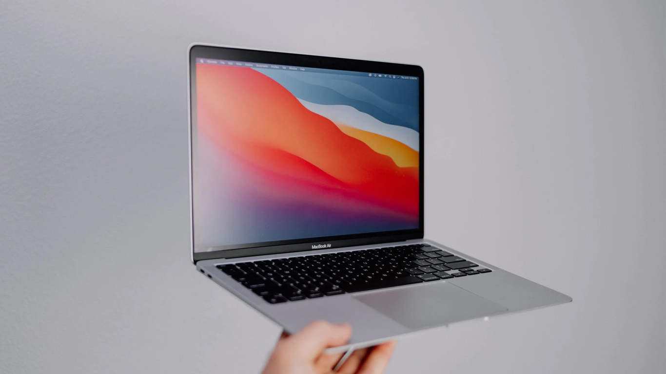 Apple 15-inch MacBook Air (2)